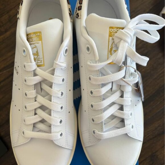 Adidas Stan Smith shoes size 8 - Picture 2 of 3